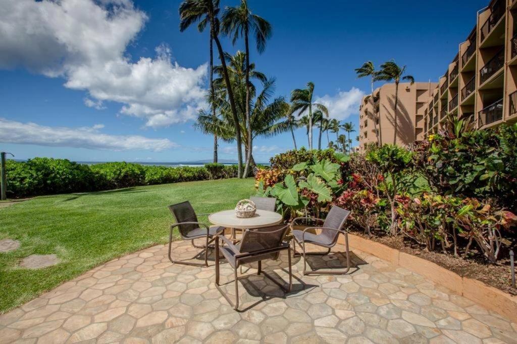 Stunning Maui Direct Ocean Front On The Beach, Walk To Beach From Condo, Watch Turtles, Whales, Ac In All Rooms Ocean View Pool And Spa Wailuku Exterior foto