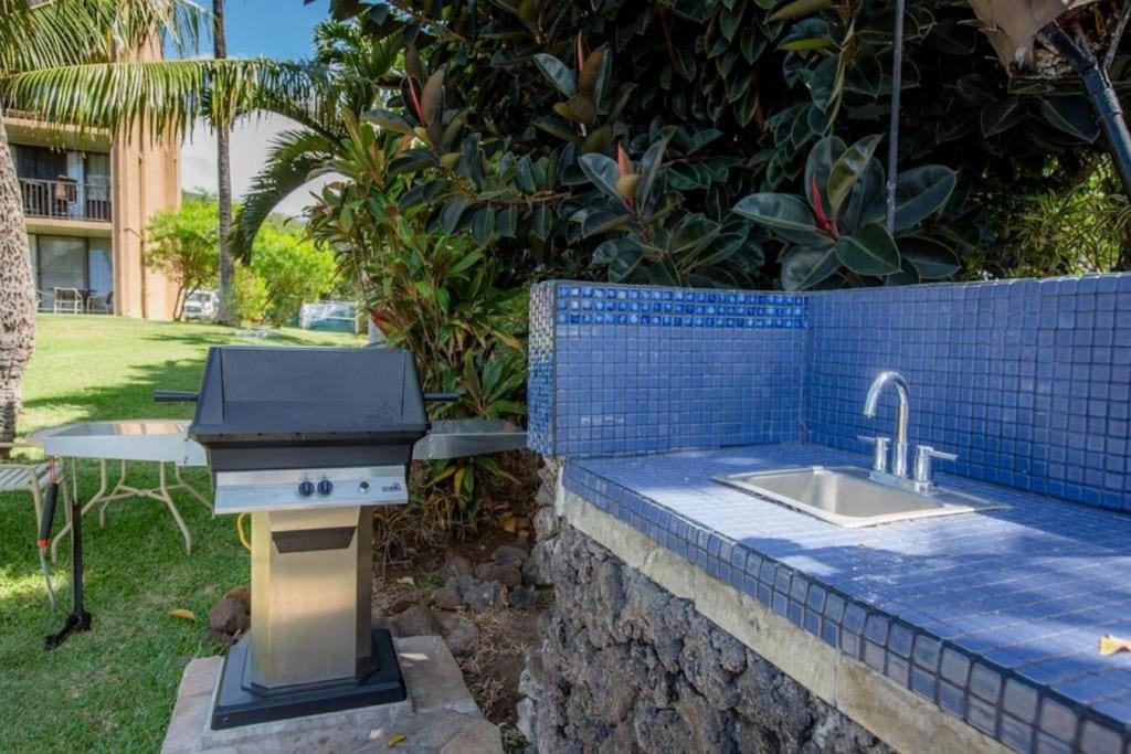 Stunning Maui Direct Ocean Front On The Beach, Walk To Beach From Condo, Watch Turtles, Whales, Ac In All Rooms Ocean View Pool And Spa Wailuku Exterior foto