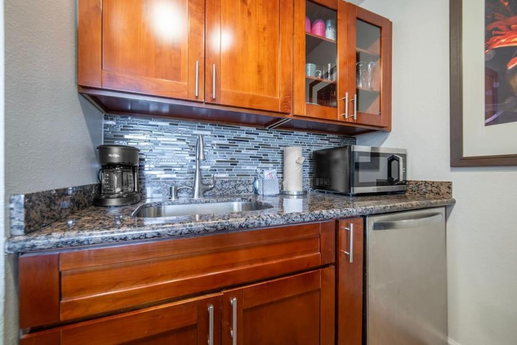 Stunning Maui Direct Ocean Front On The Beach, Walk To Beach From Condo, Watch Turtles, Whales, Ac In All Rooms Ocean View Pool And Spa Wailuku Exterior foto