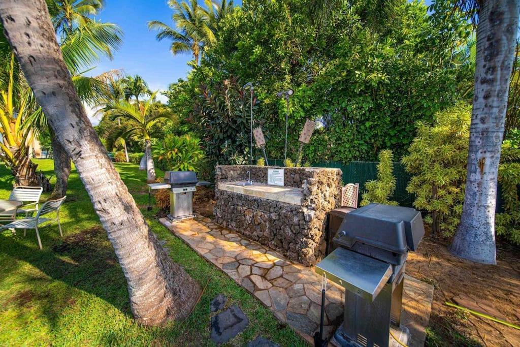Stunning Maui Direct Ocean Front On The Beach, Walk To Beach From Condo, Watch Turtles, Whales, Ac In All Rooms Ocean View Pool And Spa Wailuku Exterior foto