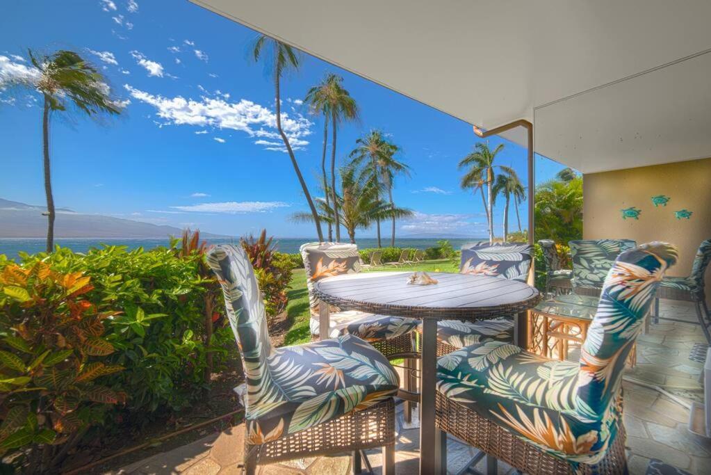 Stunning Maui Direct Ocean Front On The Beach, Walk To Beach From Condo, Watch Turtles, Whales, Ac In All Rooms Ocean View Pool And Spa Wailuku Exterior foto