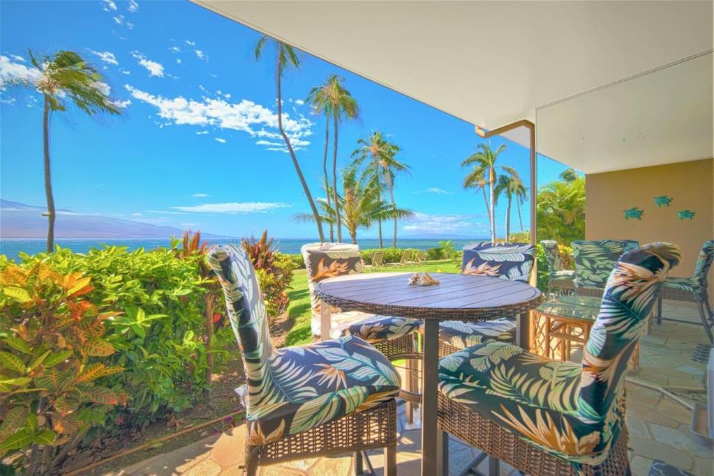 Stunning Maui Direct Ocean Front On The Beach, Walk To Beach From Condo, Watch Turtles, Whales, Ac In All Rooms Ocean View Pool And Spa Wailuku Exterior foto