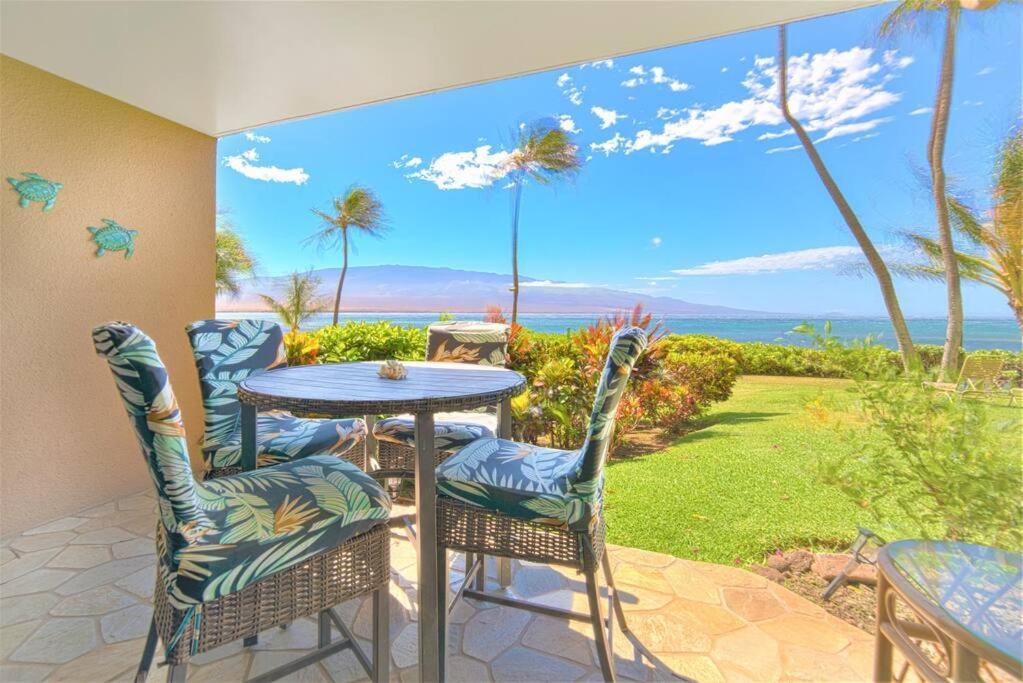 Stunning Maui Direct Ocean Front On The Beach, Walk To Beach From Condo, Watch Turtles, Whales, Ac In All Rooms Ocean View Pool And Spa Wailuku Exterior foto