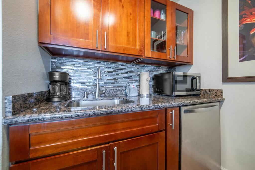 Stunning Maui Direct Ocean Front On The Beach, Walk To Beach From Condo, Watch Turtles, Whales, Ac In All Rooms Ocean View Pool And Spa Wailuku Exterior foto