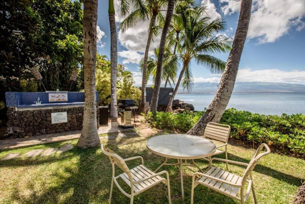 Stunning Maui Direct Ocean Front On The Beach, Walk To Beach From Condo, Watch Turtles, Whales, Ac In All Rooms Ocean View Pool And Spa Wailuku Exterior foto