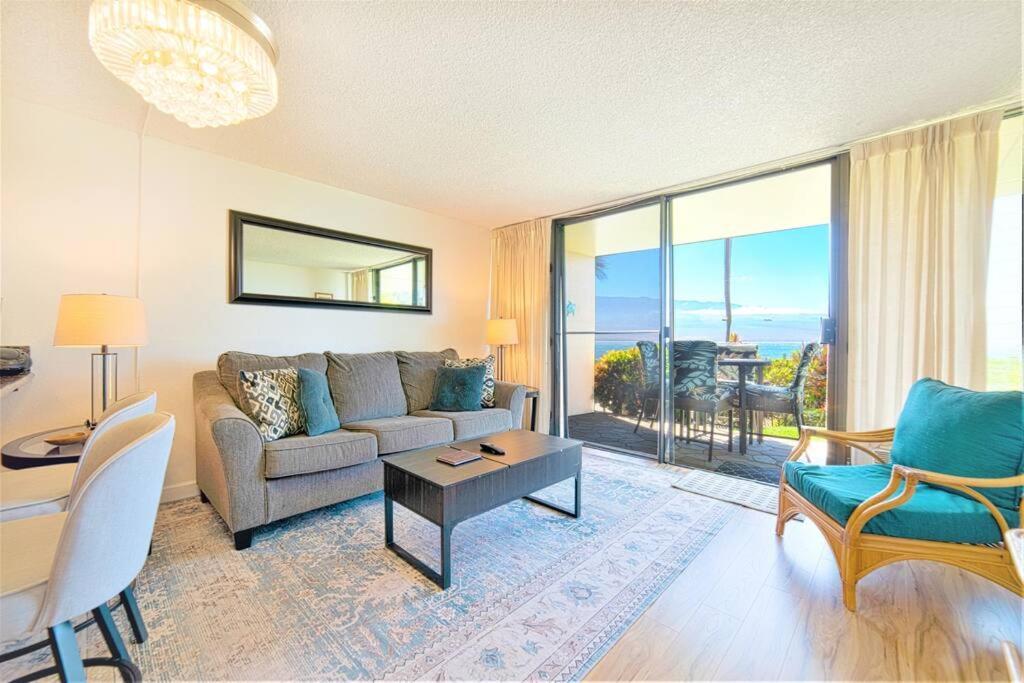 Stunning Maui Direct Ocean Front On The Beach, Walk To Beach From Condo, Watch Turtles, Whales, Ac In All Rooms Ocean View Pool And Spa Wailuku Exterior foto