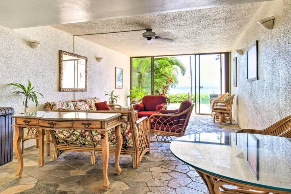 Stunning Maui Direct Ocean Front On The Beach, Walk To Beach From Condo, Watch Turtles, Whales, Ac In All Rooms Ocean View Pool And Spa Wailuku Exterior foto